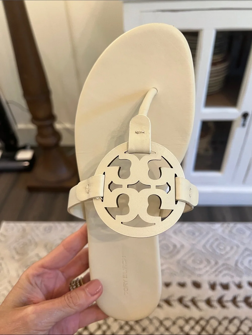 Tory Burch cream/white Cloud Miller Sandals size 10-like new!